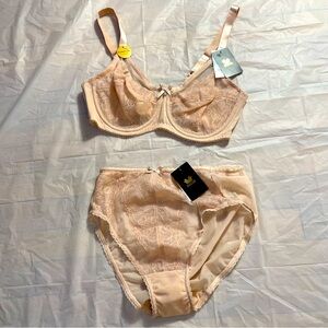 Wacoal bra and panties set,new with tags.